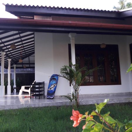 Mango Villa Хикадува Екстериор снимка