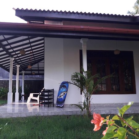 Mango Villa Хикадува Екстериор снимка