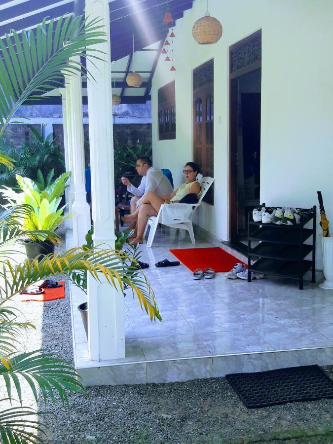 Mango Villa Хикадува Екстериор снимка