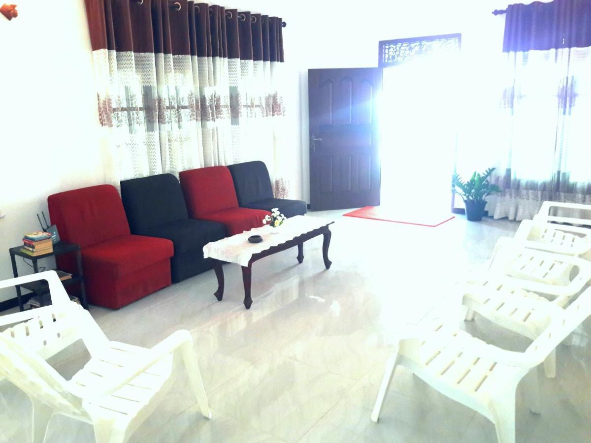 Mango Villa Хикадува Екстериор снимка