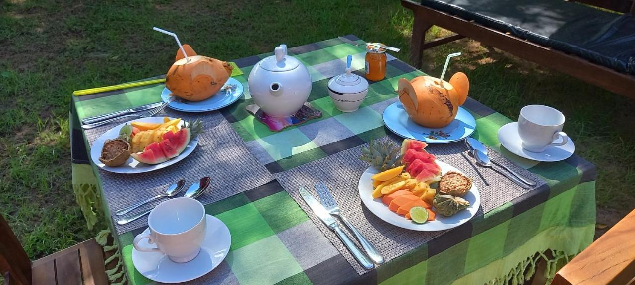 Mango Villa Хикадува Екстериор снимка