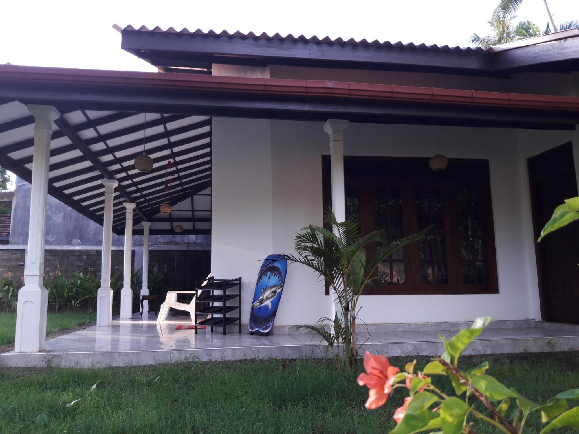 Mango Villa Хикадува Екстериор снимка