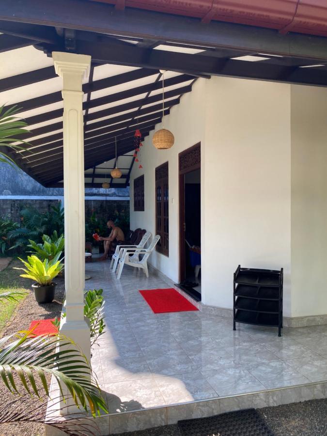 Mango Villa Хикадува Екстериор снимка