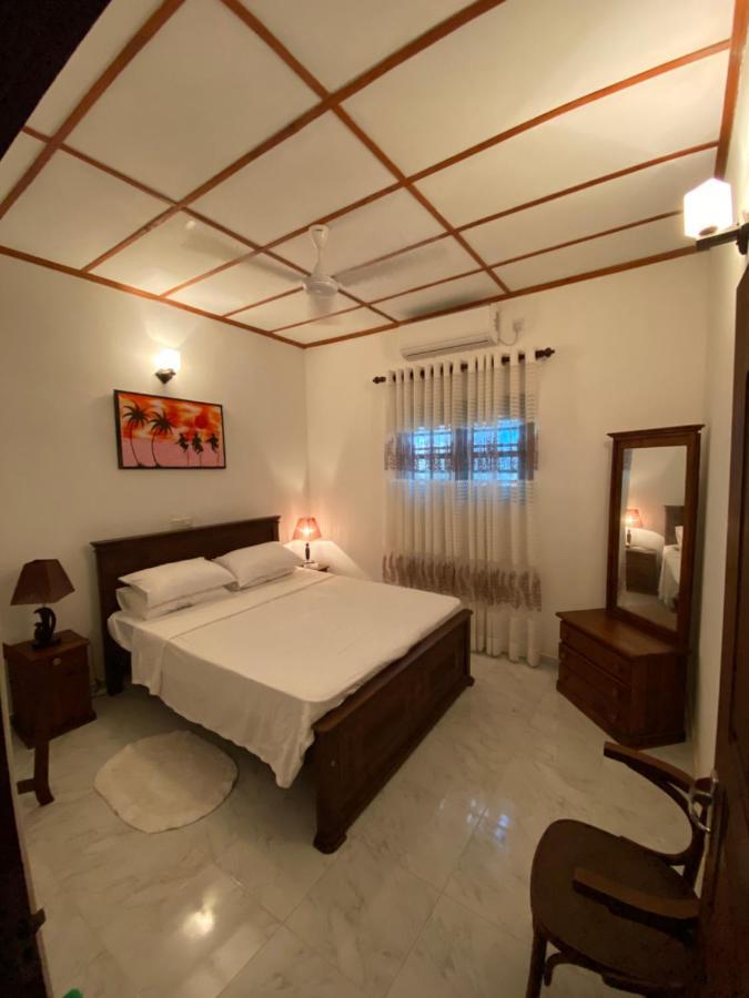 Mango Villa Хикадува Екстериор снимка